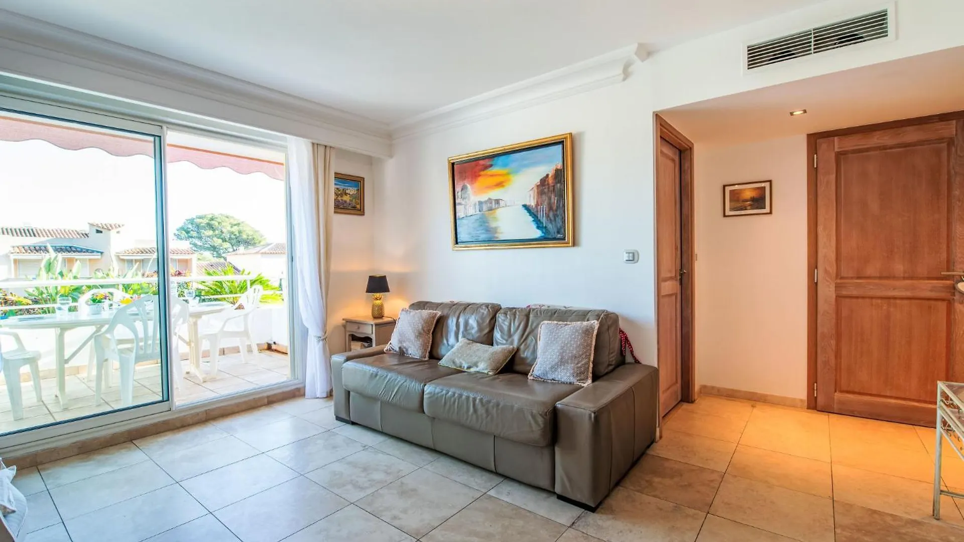 Apartment Le Domaine De La Baie-4 By Interhome キャバレール・シュル・メール